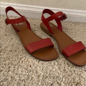 Gianni Bini women’s red sandals size 8.5